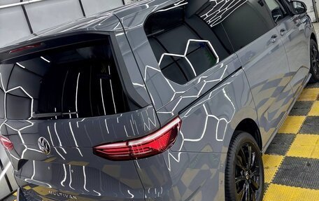 Volkswagen Multivan, 2023 год, 5 700 000 рублей, 14 фотография