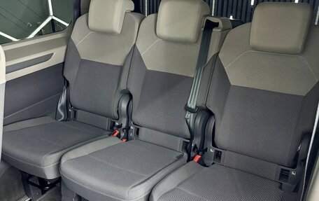 Volkswagen Multivan, 2023 год, 5 700 000 рублей, 22 фотография