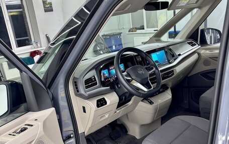 Volkswagen Multivan, 2023 год, 5 700 000 рублей, 24 фотография