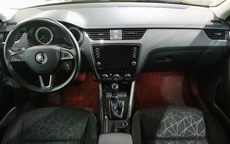 Skoda Octavia, 2019 год, 1 890 000 рублей, 9 фотография