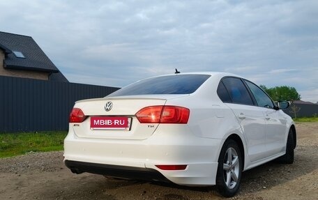 Volkswagen Jetta VI, 2014 год, 1 099 999 рублей, 2 фотография