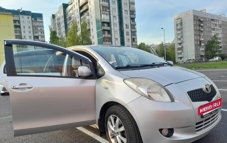 Toyota Yaris III рестайлинг, 2008 год, 450 000 рублей, 7 фотография