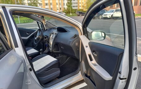 Toyota Yaris III рестайлинг, 2008 год, 450 000 рублей, 8 фотография