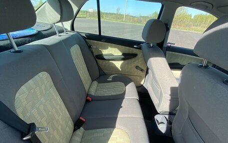 Skoda Fabia I, 2001 год, 335 000 рублей, 10 фотография
