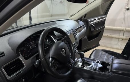 Volkswagen Touareg III, 2016 год, 2 800 000 рублей, 9 фотография