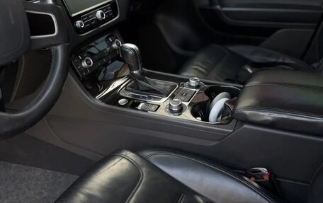 Volkswagen Touareg III, 2016 год, 2 800 000 рублей, 15 фотография