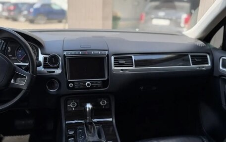 Volkswagen Touareg III, 2016 год, 2 800 000 рублей, 18 фотография