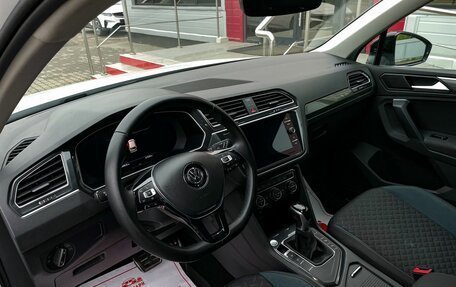 Volkswagen Tiguan II, 2019 год, 2 529 000 рублей, 8 фотография