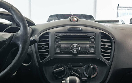 Nissan Juke II, 2013 год, 899 000 рублей, 15 фотография