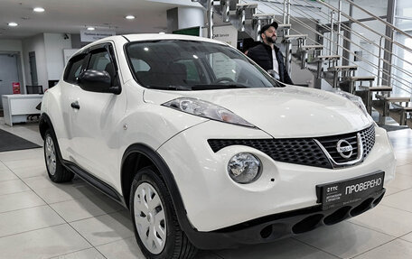 Nissan Juke II, 2013 год, 899 000 рублей, 3 фотография