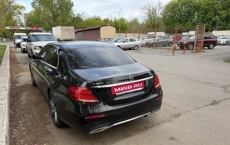 Mercedes-Benz E-Класс, 2018 год, 2 950 000 рублей, 3 фотография