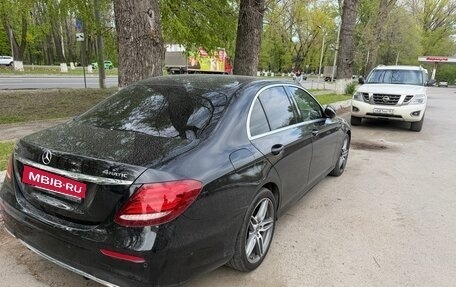 Mercedes-Benz E-Класс, 2018 год, 2 950 000 рублей, 4 фотография
