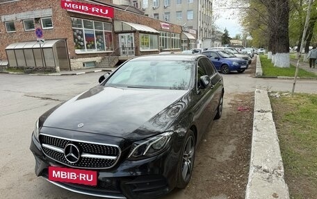 Mercedes-Benz E-Класс, 2018 год, 2 950 000 рублей, 2 фотография