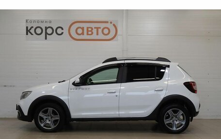 Renault Sandero II рестайлинг, 2020 год, 1 233 000 рублей, 2 фотография
