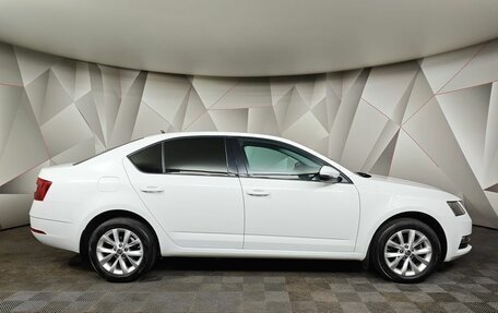 Skoda Octavia, 2017 год, 1 755 000 рублей, 6 фотография