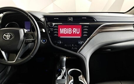 Toyota Camry, 2018 год, 2 205 000 рублей, 14 фотография