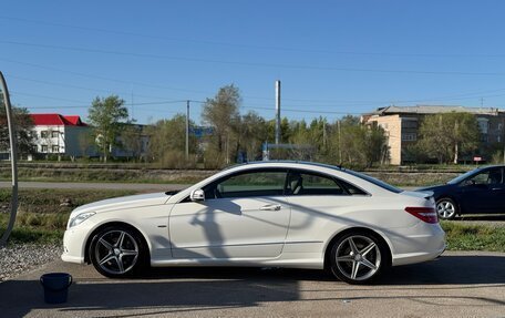 Mercedes-Benz E-Класс, 2012 год, 1 800 000 рублей, 5 фотография