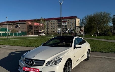 Mercedes-Benz E-Класс, 2012 год, 1 800 000 рублей, 3 фотография