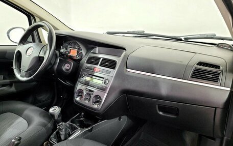 Fiat Linea, 2010 год, 500 000 рублей, 11 фотография