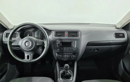 Volkswagen Jetta VI, 2014 год, 810 000 рублей, 5 фотография