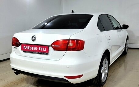 Volkswagen Jetta VI, 2014 год, 810 000 рублей, 4 фотография