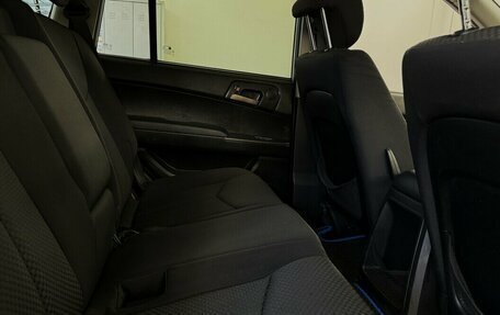 SsangYong Kyron I, 2011 год, 700 000 рублей, 12 фотография