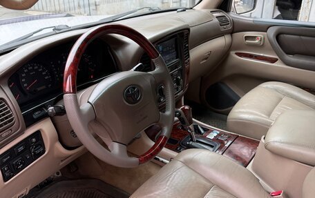Toyota Land Cruiser 100 рестайлинг 2, 2001 год, 1 755 000 рублей, 12 фотография