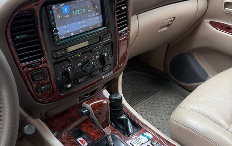 Toyota Land Cruiser 100 рестайлинг 2, 2001 год, 1 755 000 рублей, 7 фотография