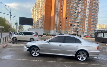 BMW 5 серия, 2003 год, 700 000 рублей, 2 фотография