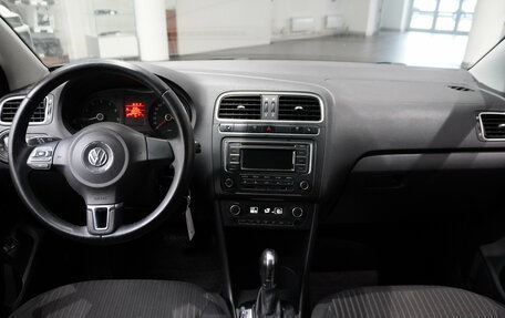 Volkswagen Polo VI (EU Market), 2013 год, 745 000 рублей, 13 фотография