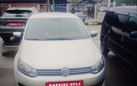 Volkswagen Polo VI (EU Market), 2011 год, 350 000 рублей, 1 фотография