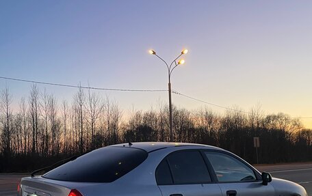 Mitsubishi Carisma I, 2000 год, 150 000 рублей, 3 фотография