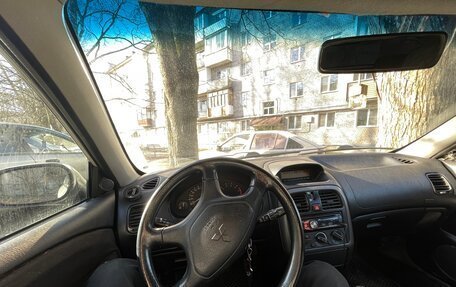 Mitsubishi Carisma I, 2000 год, 150 000 рублей, 5 фотография