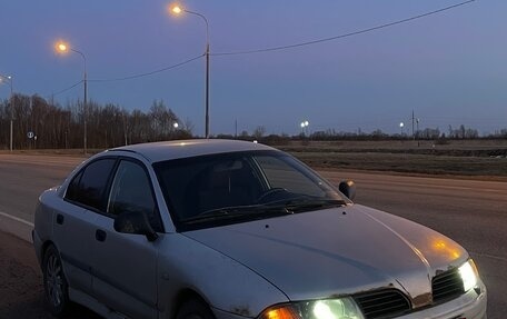 Mitsubishi Carisma I, 2000 год, 150 000 рублей, 2 фотография