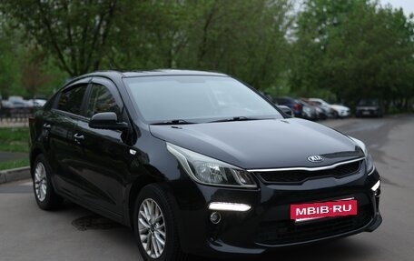 KIA Rio IV, 2018 год, 1 450 000 рублей, 2 фотография