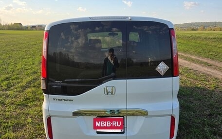 Honda Stepwgn IV, 2015 год, 1 570 000 рублей, 16 фотография
