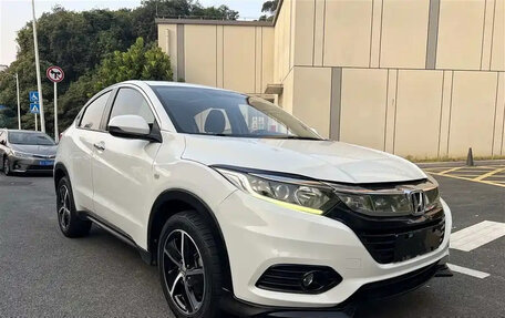Honda Vezel, 2021 год, 1 199 000 рублей, 3 фотография