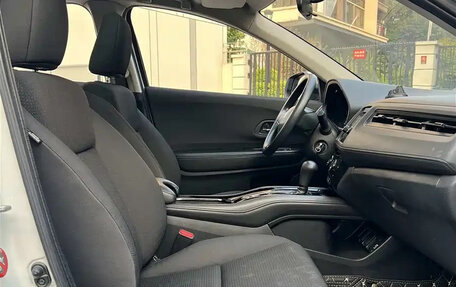 Honda Vezel, 2021 год, 1 199 000 рублей, 9 фотография