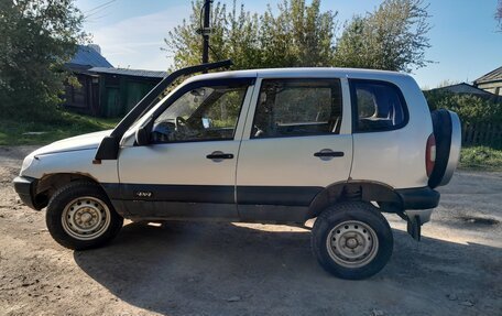 Chevrolet Niva I рестайлинг, 2003 год, 240 000 рублей, 6 фотография