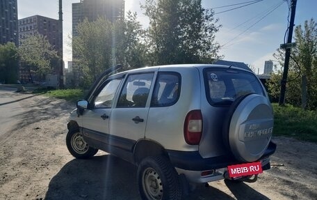 Chevrolet Niva I рестайлинг, 2003 год, 240 000 рублей, 5 фотография