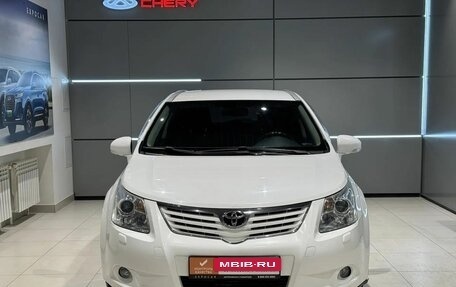 Toyota Avensis III рестайлинг, 2011 год, 1 000 000 рублей, 2 фотография