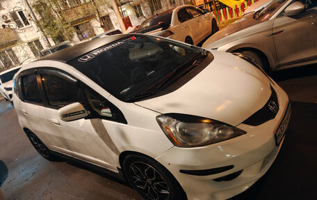 Honda Fit III, 2008 год, 800 000 рублей, 2 фотография