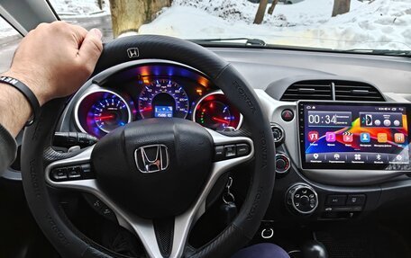 Honda Fit III, 2008 год, 800 000 рублей, 10 фотография