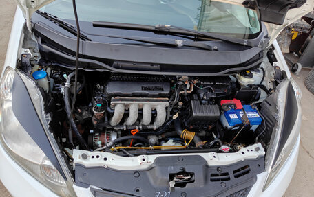 Honda Fit III, 2008 год, 800 000 рублей, 12 фотография
