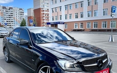 Mercedes-Benz C-Класс, 2011 год, 1 490 000 рублей, 2 фотография