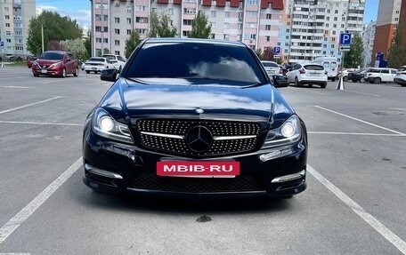 Mercedes-Benz C-Класс, 2011 год, 1 490 000 рублей, 31 фотография