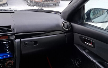 Mazda 3, 2006 год, 399 999 рублей, 12 фотография