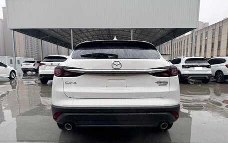 Mazda CX-4, 2023 год, 2 100 000 рублей, 4 фотография