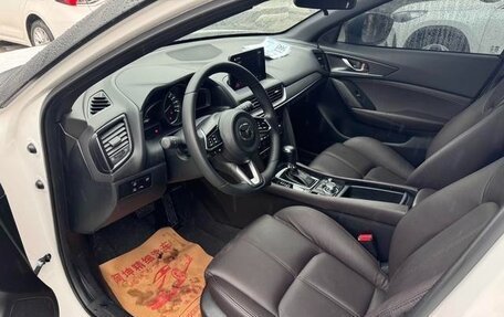 Mazda CX-4, 2023 год, 2 100 000 рублей, 6 фотография