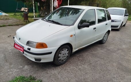 Fiat Punto III Punto Evo рестайлинг, 1998 год, 177 000 рублей, 1 фотография